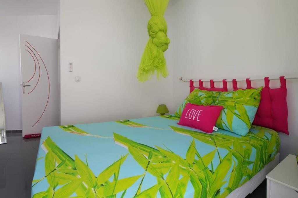 Appartement Le Colibri Voyageur à Sans Pareil Extérieur photo