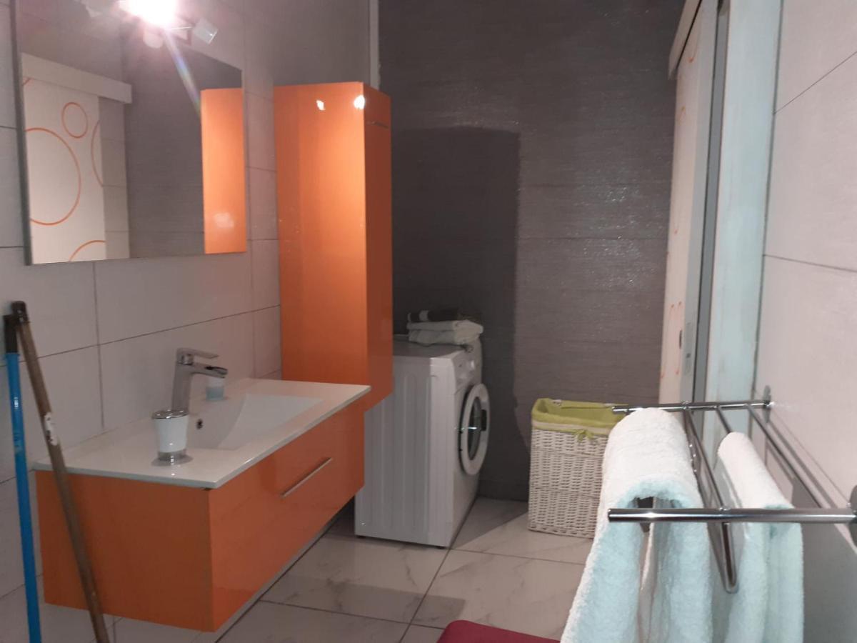 Appartement Le Colibri Voyageur à Sans Pareil Extérieur photo