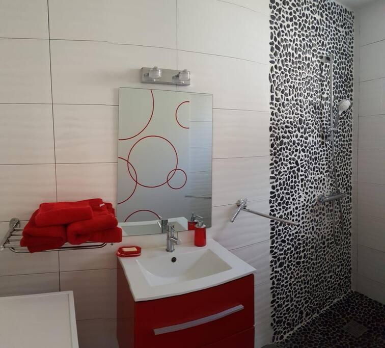 Appartement Le Colibri Voyageur à Sans Pareil Extérieur photo